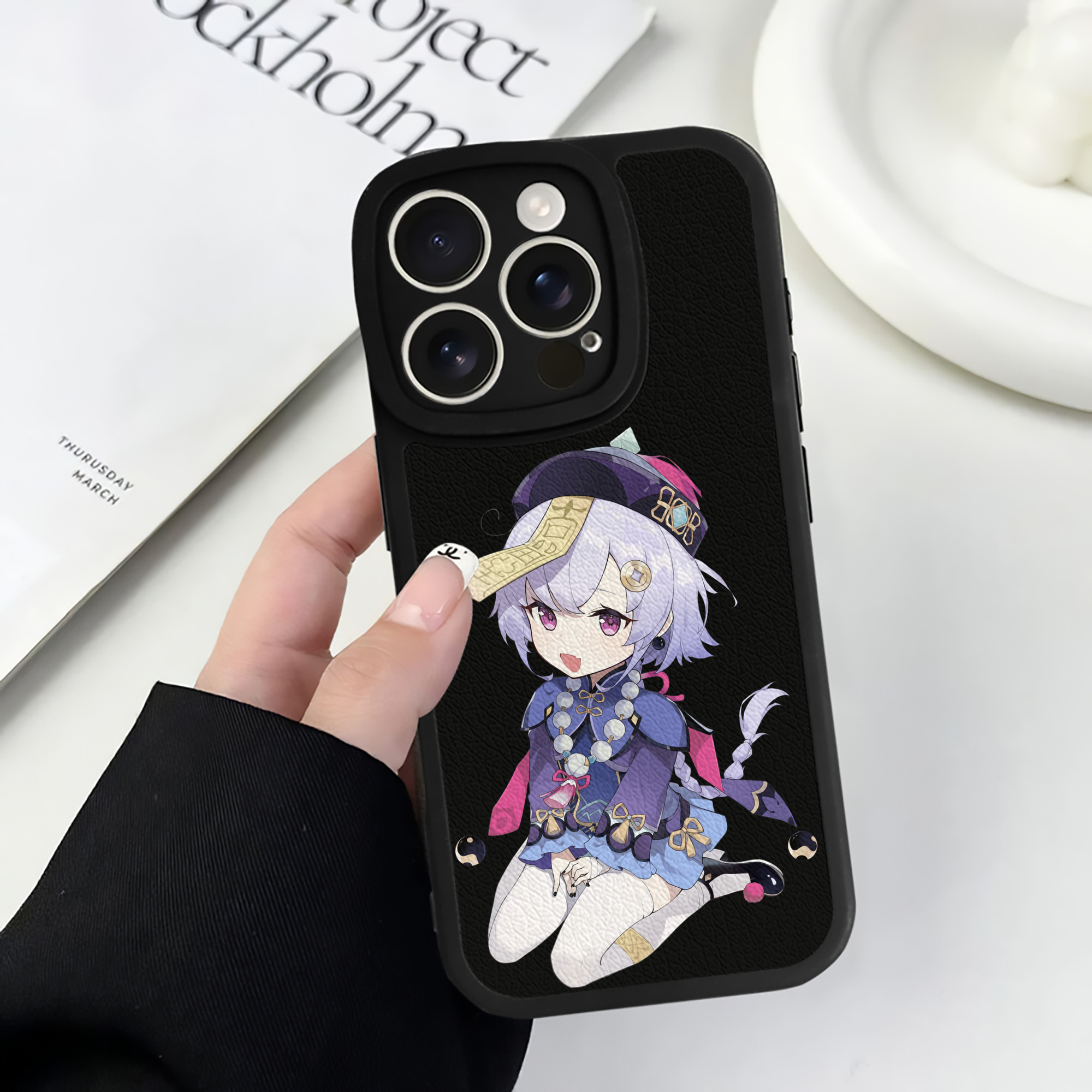 げんし神 七七 なな  genshin Nana 【iPhone 16シリーズ対応】シリコンスマホケース（レザー調） 材質：シリコン